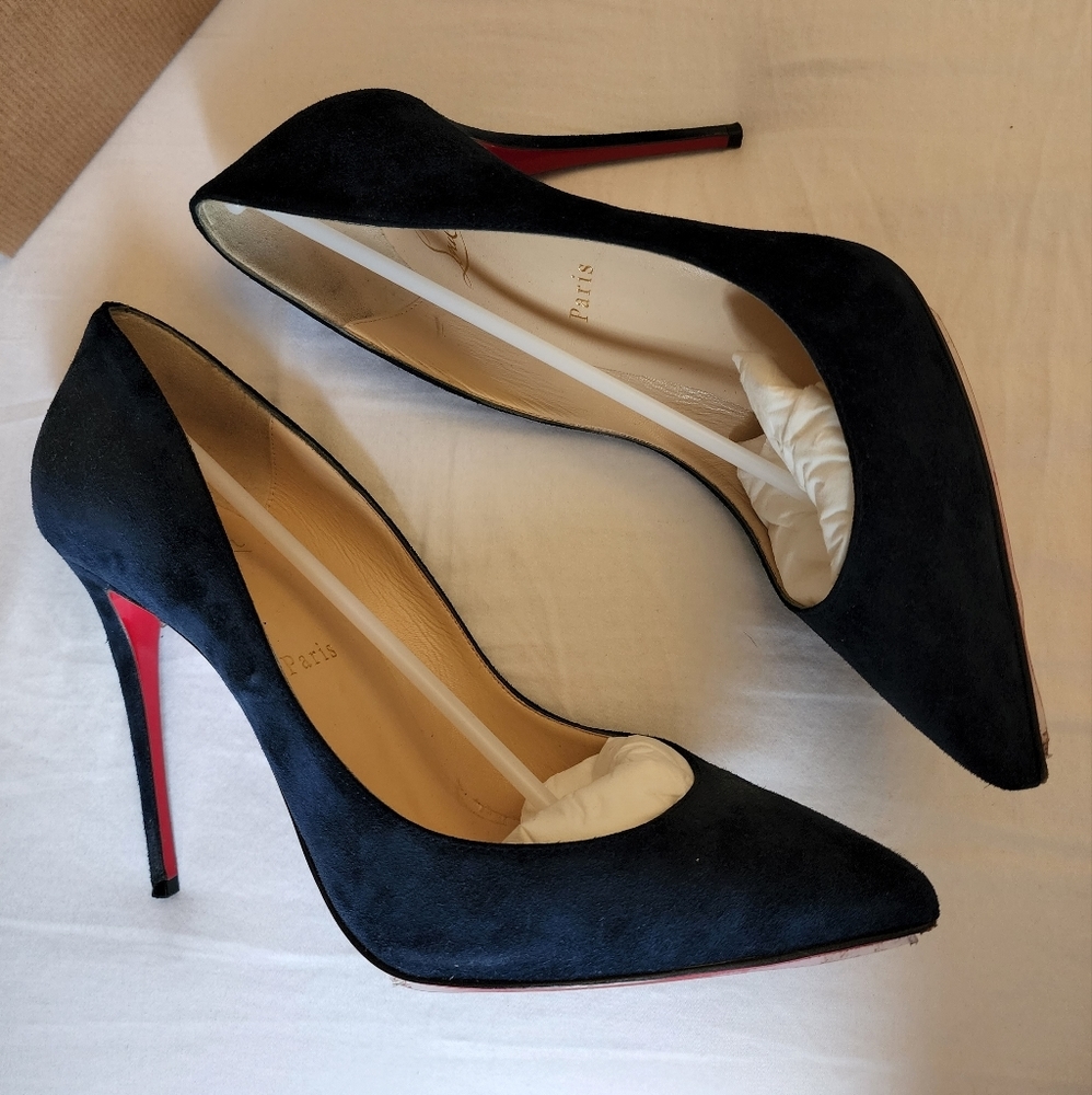 AUTHENTIC CHRISTIAN LOUBOUTIN PIGALLE FOLLIES